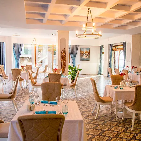 Hotel Jacaranda Beach Luxury Club 5*