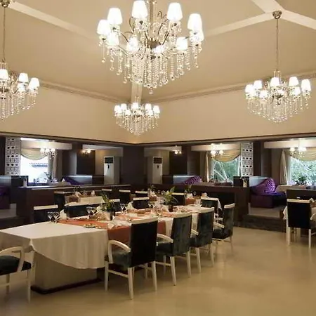 Hotel Jacaranda Beach Luxury Club