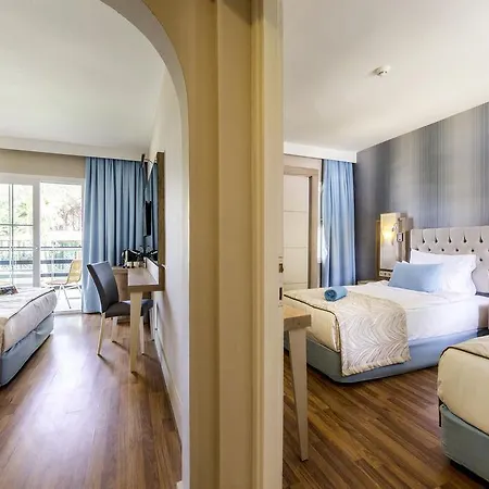 Jacaranda Beach Luxury Club
