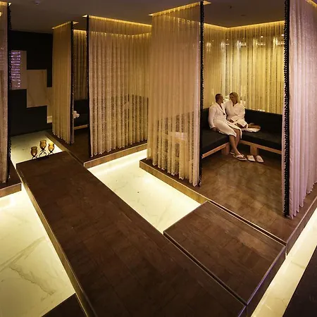 Jacaranda Beach Luxury Club