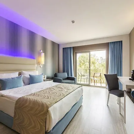 Hotel Jacaranda Beach Luxury Club