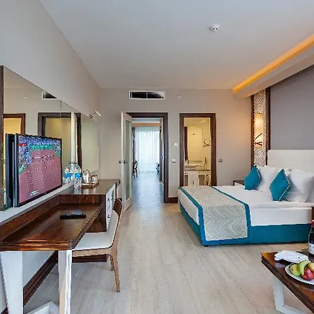 Hotel Jacaranda Beach Luxury Club 5*